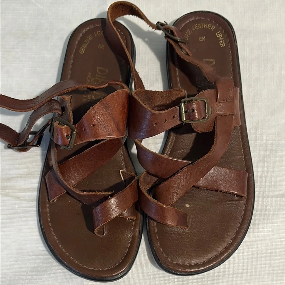 Dingo Brown Leather Sandals | Genuine Leather Strappy Buckle Sandals | Size 6M - Picture 3 of 6